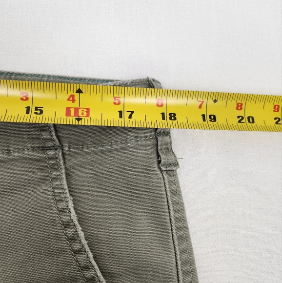 American Eagle Cropped Style Olive Shorts - Picture 11 of 11